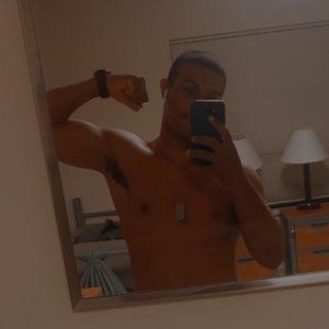 Meet your Posher, Cade